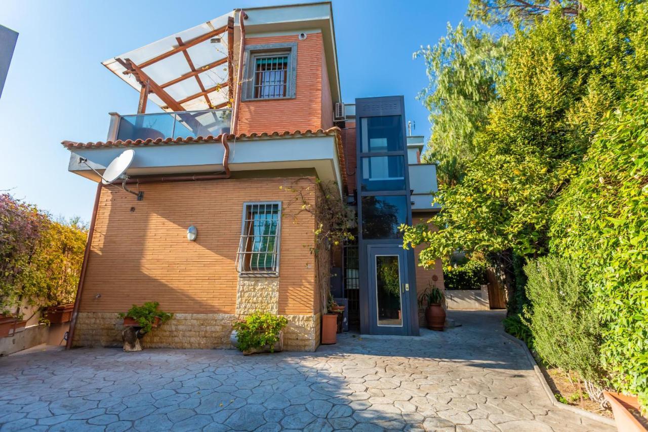Apartmán St Peter'S Spacious 4 Bdr With Private Parking Řím Exteriér fotografie